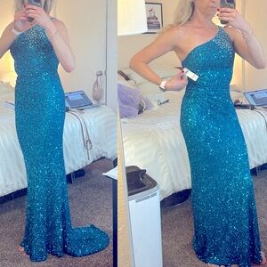 Scala NWT 100 % silk sz.6 one shoulder long turqouise blue hand beaded prom gown